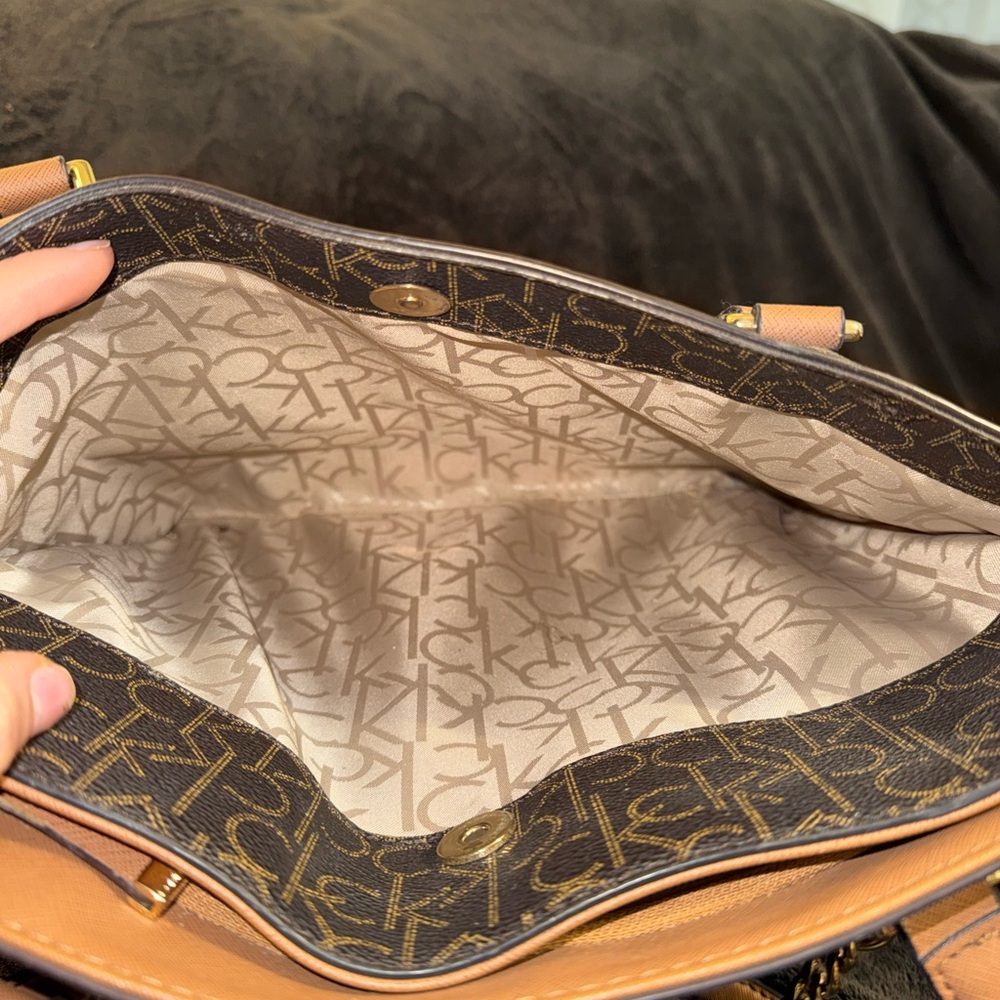 Calvin Klein Brown Signature Shoulder Bag - Picture 4 of 4